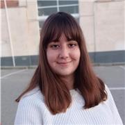 Maestra de Primaria especializada en las TIC ofrece apoyo escolar o educación individualizada